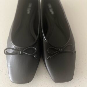 Chic Black Bow Loafers